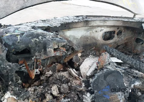 2005 Mini Cooper z USA, uszkodzony, nr VIN WMWRC33415TJ67078